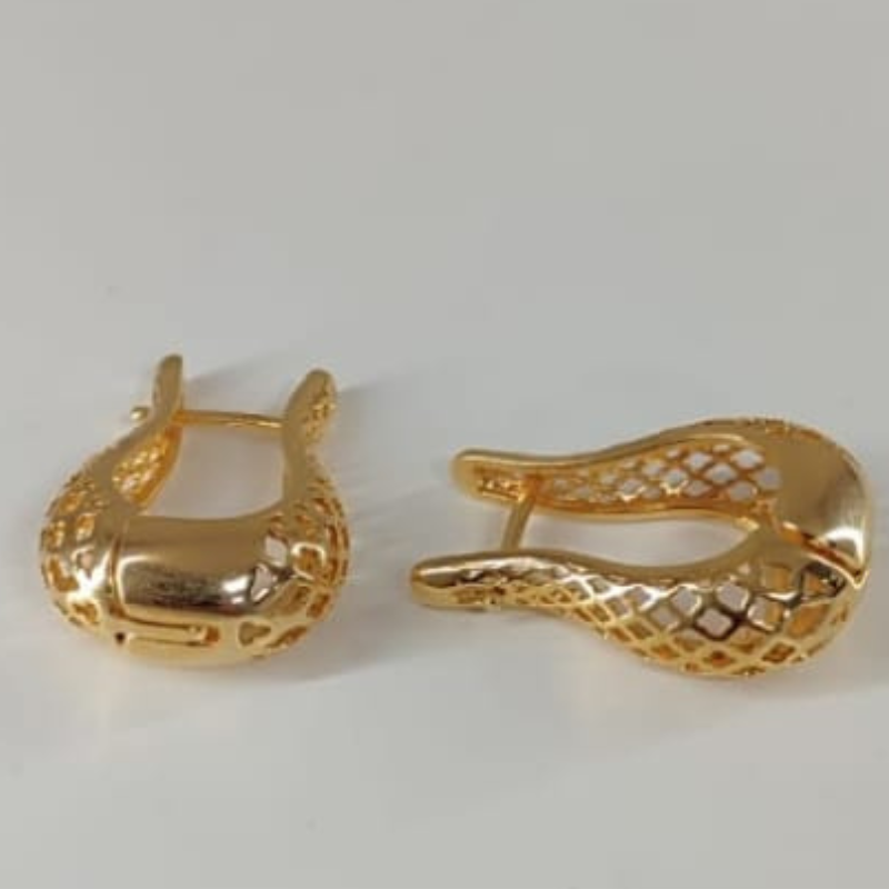 Argola Click Vazado Aramado 3cm Folheada Ouro Elegante Joia Feminina