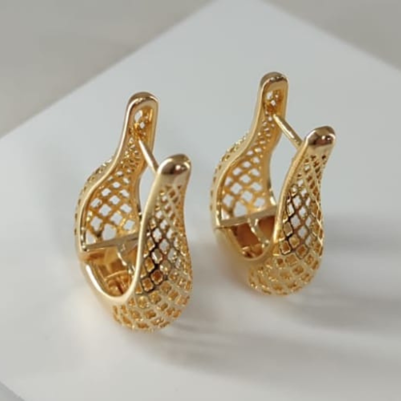 Argola Click Vazado Aramado 3cm Folheada Ouro Elegante Joia Feminina